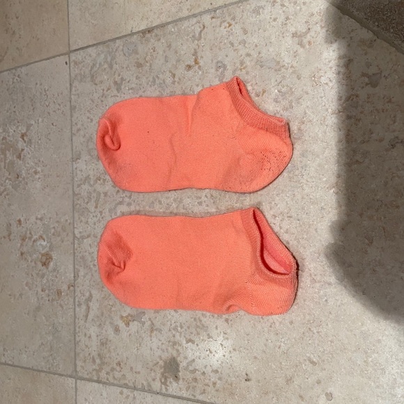 SOLD - Bundle of 6 Bright Color No-Show Socks - Picture 6 of 7